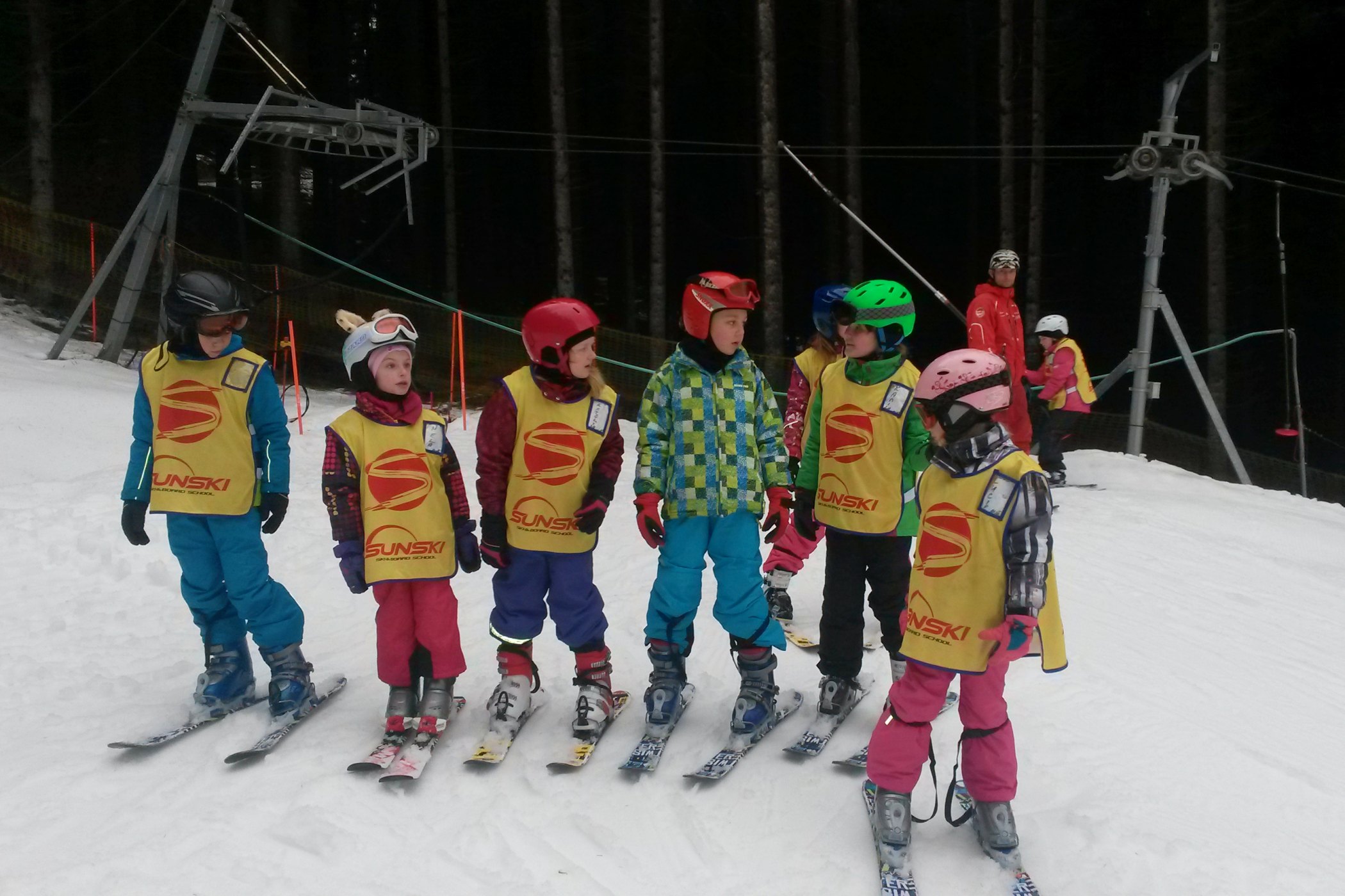 Malí lyžaři