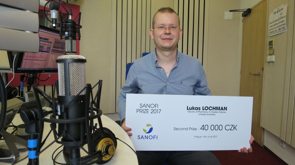 Lukáš Lochman, držitel prestižní vědecké ceny Sanofi, ve studiu Českého rozhlasu Hradec Králové 