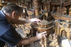 O Vánocích můžete vidět, jak pokračují opravy betlému v Třebechovicích pod Orebem