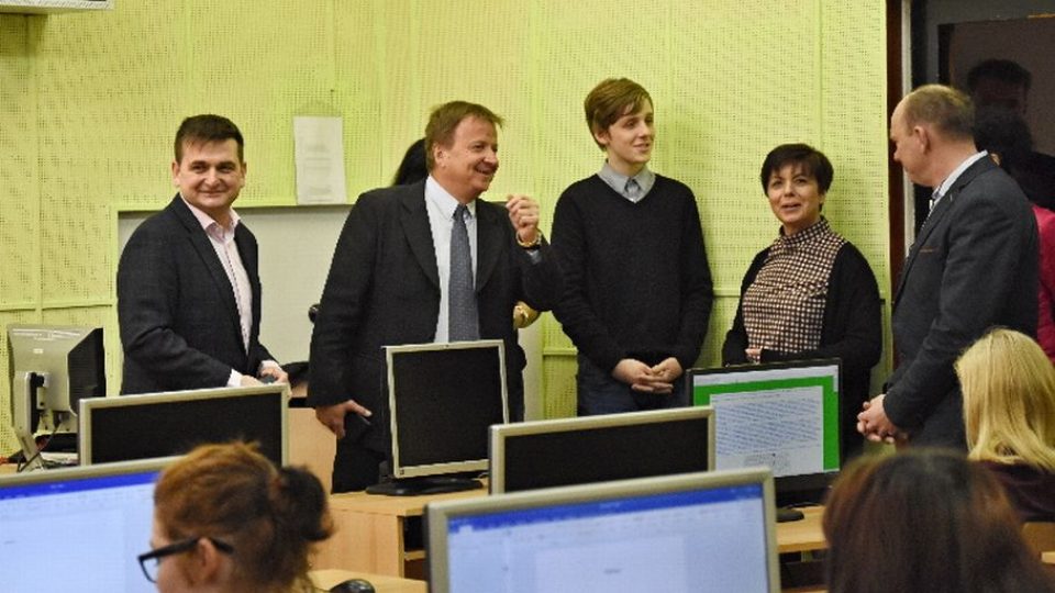 Kybernetickou bezpečnost se začnou učit středoškoláci ve Dvoře Králové