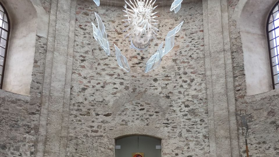 Kostel Nanebevzetí Panny Marie v Neratově vás osloví svou atmosférou