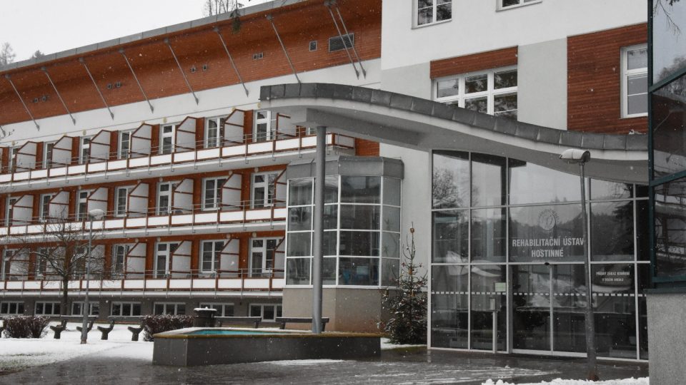 Rehabilitační ústav Hostinné má novou hyperbarickou komoru