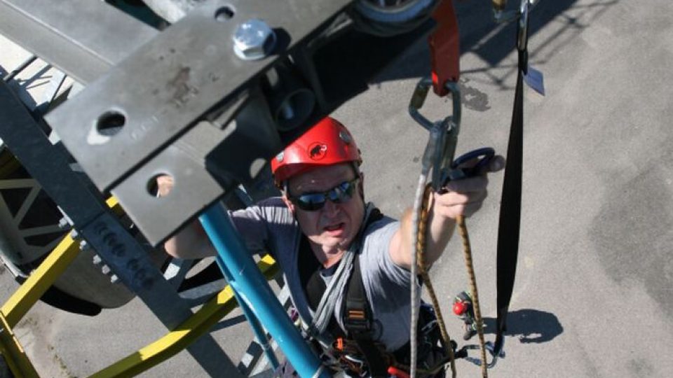 Fotografie hasičů - lezců při výcviku a při zásazích