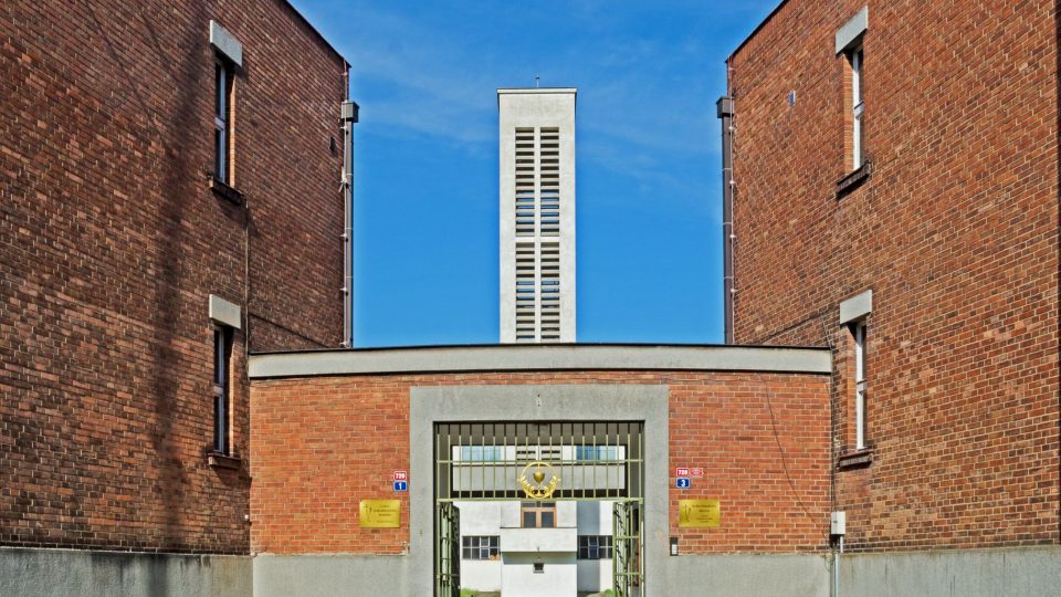 Sbor kněze Ambrože v Hradci Králové, architekt Josef Gočár a Josef Havlíček, postaveno 1927-1929