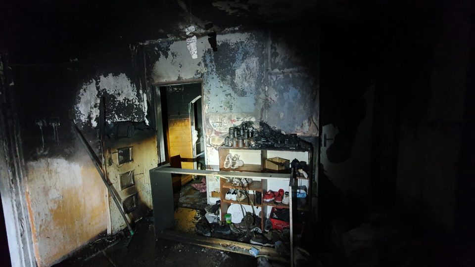 Požár bytového domu v Úpici
