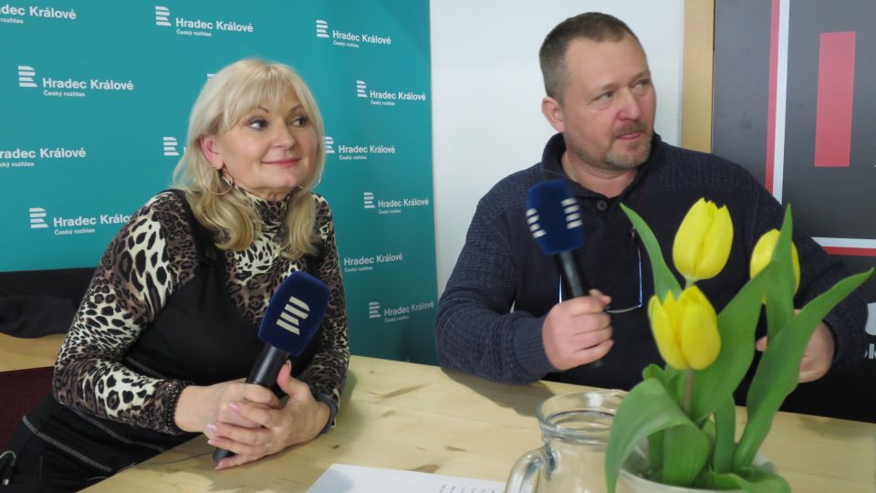 Houslista, horolezec a dobrodruh Viktor Kuna hostem Lady Klokočníkové v radiokavárně v Hradci Králové