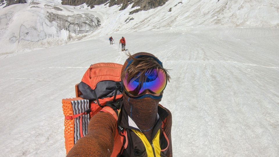 Nejvyšší dosud nevylezená hora světa Muču Kiš (7 453 m n. m.) v severním Pákistánu přivítala na svém vrcholu českou trojici Zdeněk Hák, Radoslav Groh a Jaroslav Bánský