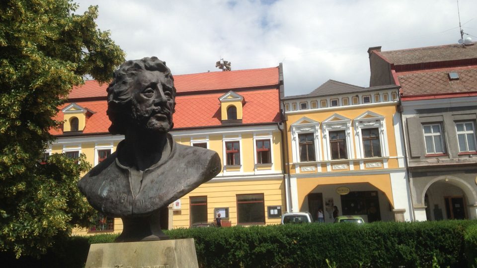Busta Matyáše Bernarda Brauna v Jaroměři