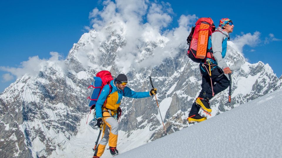 Nejvyšší dosud nevylezená hora světa Muču Kiš (7 453 m n. m.) v severním Pákistánu přivítala na svém vrcholu českou trojici Zdeněk Hák, Radoslav Groh a Jaroslav Bánský