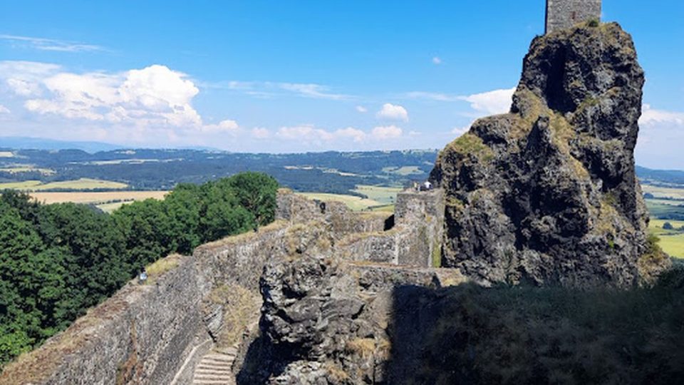 Nejznámějším symbolem Českého ráje je zřícenina hradu Trosky