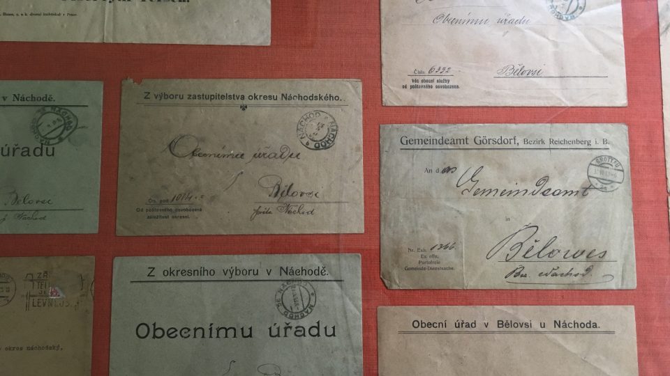 Expozice archívních materiálů o bývalých běloveských lázních