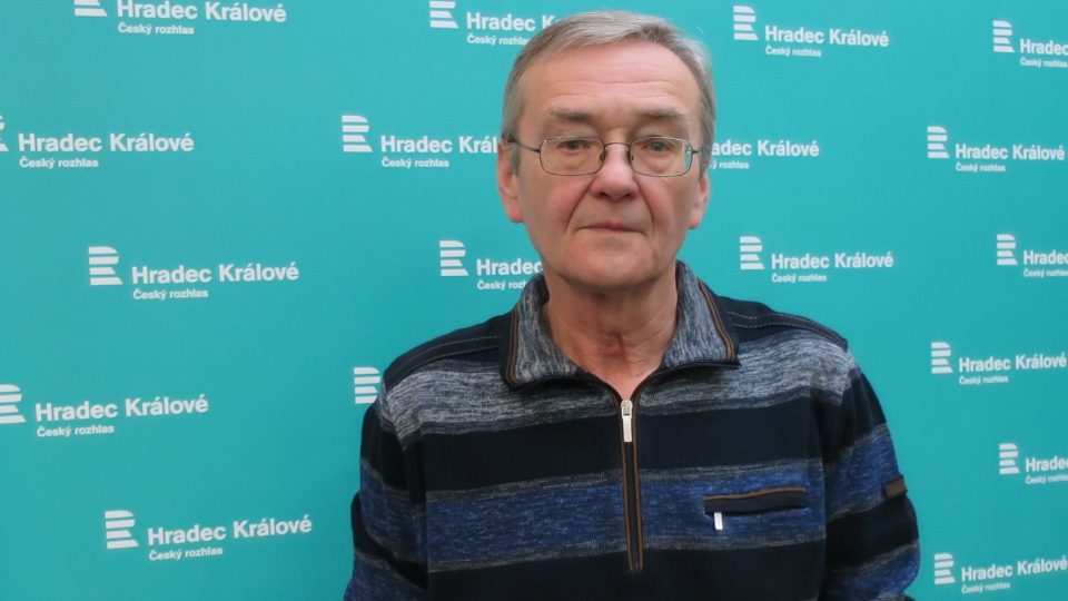 RNDr. Zdeněk Šiftař ve studiu Českého rozhlasu Hradec Králové