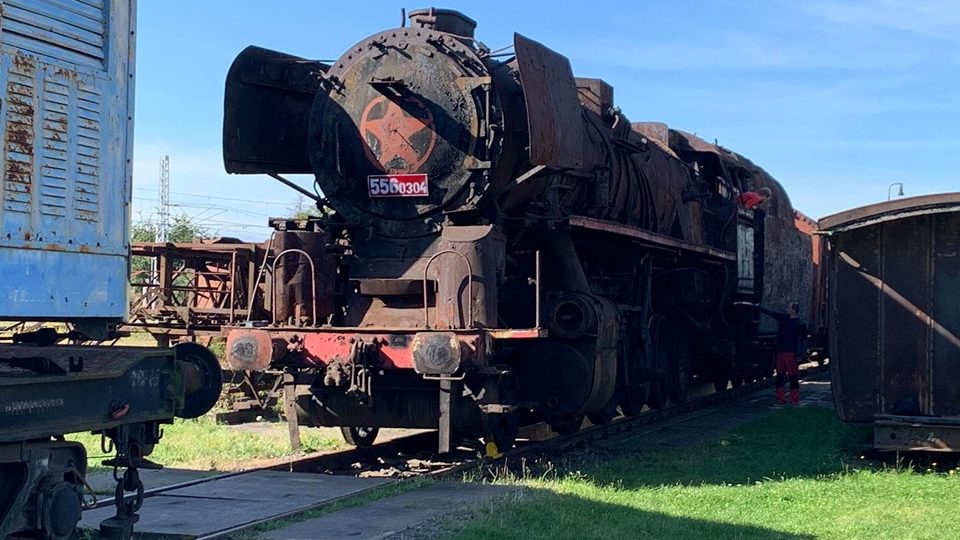 Do Jaroměře na Náchodsku dorazila historická lokomotiva nazývaná "Štokr"