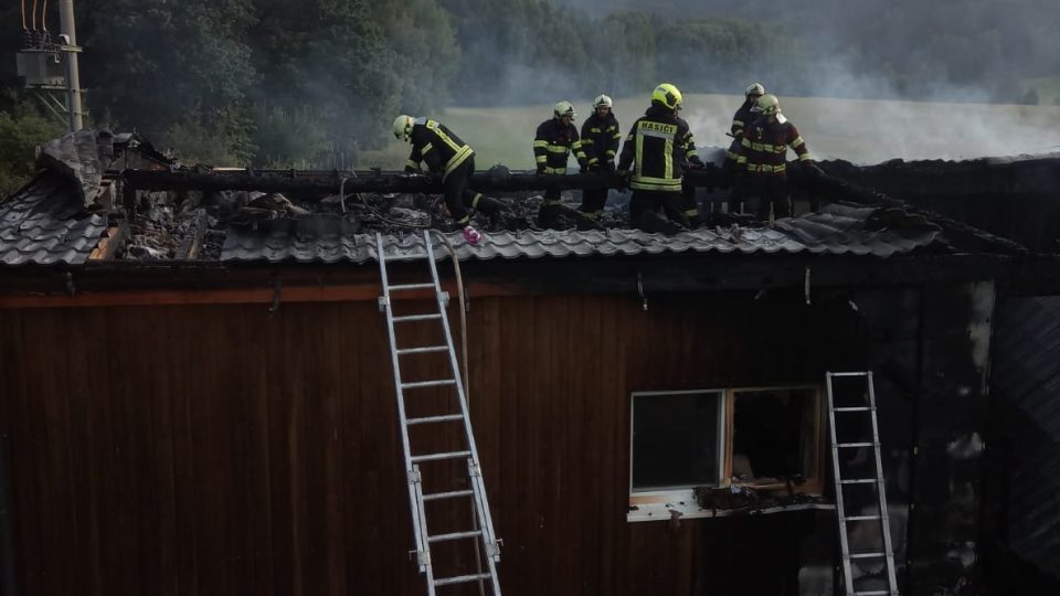 Požár dřevostavby v Trutnově způsobil škodu asi 5 milionů korun