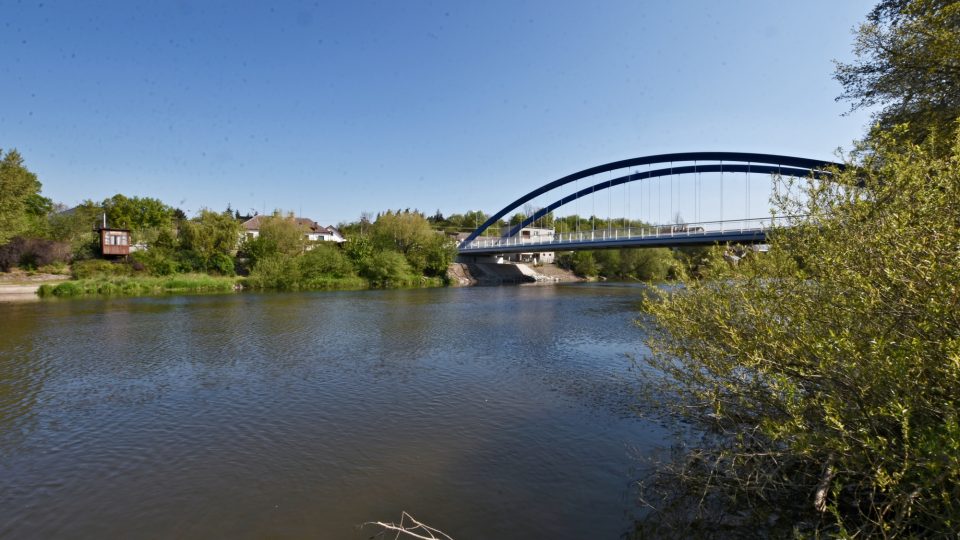 Nový most ve Svinarech začal sloužit veřejnosti