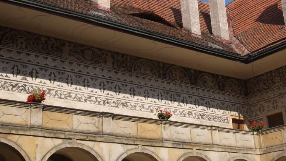 Zámek Doudleby nad Orlicí ukrývá  sedm ojedinělostí, které nejsou nikde na světě