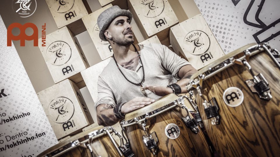 Tokhi, perkusista a hráč na bicí nástroje