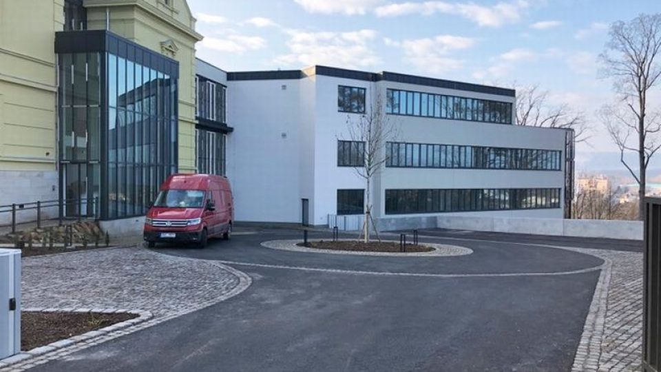 Nová léčebna  pro zhruba 160 pacientů ve Dvoře Králové nad Labem je zkolaudovaná