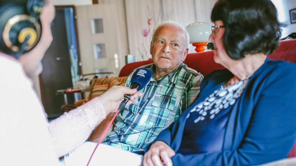 Manželé Hrobařovi vzpomínají na své začátky