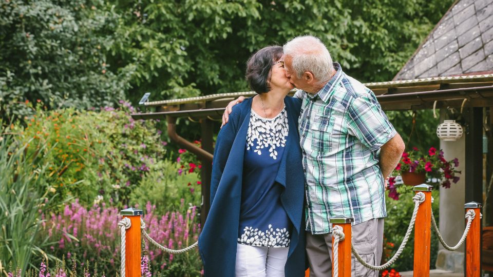 Hana a Jiří Hrobařovi si projevují něžnosti dodnes