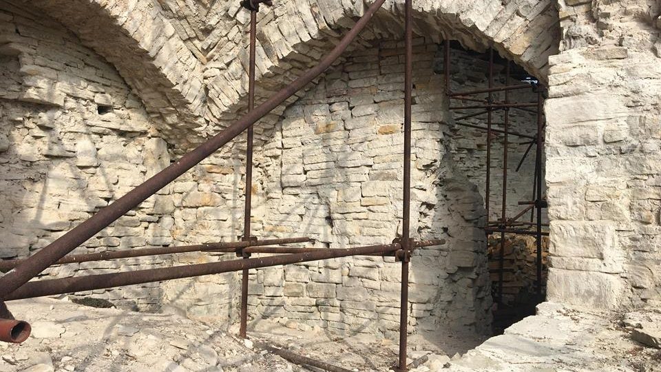Po několikaletém úsilí Sdružení pro Vízmburk se zřícenina hradu dočká výrazné obnovy