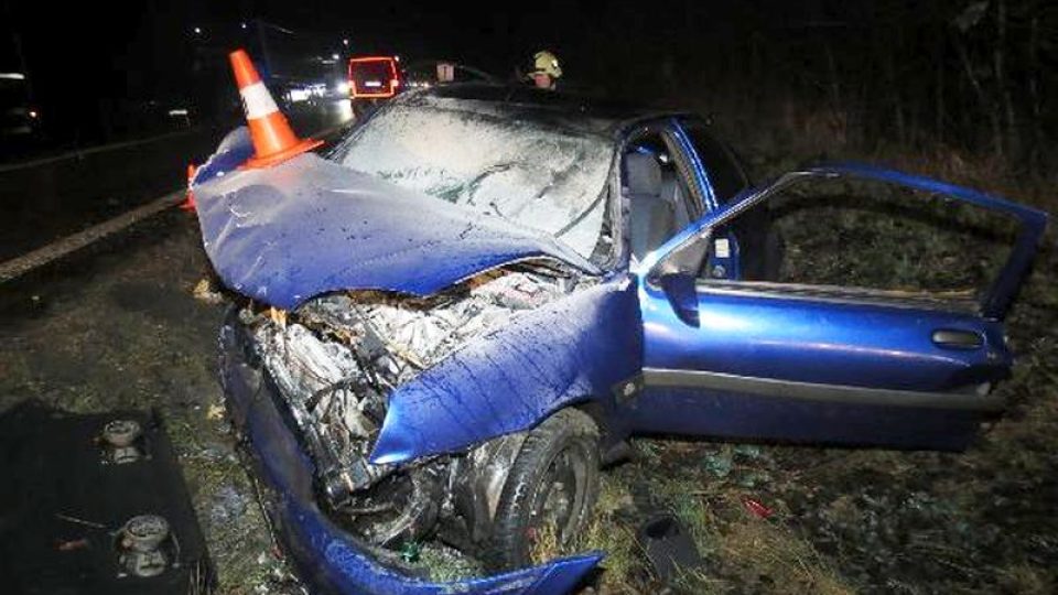 Nehoda pěti vozidel u Lochenic na Hradecku