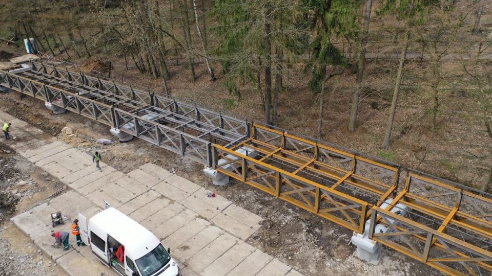 Přestavba mostu v Safari Parku Dvůr Králové