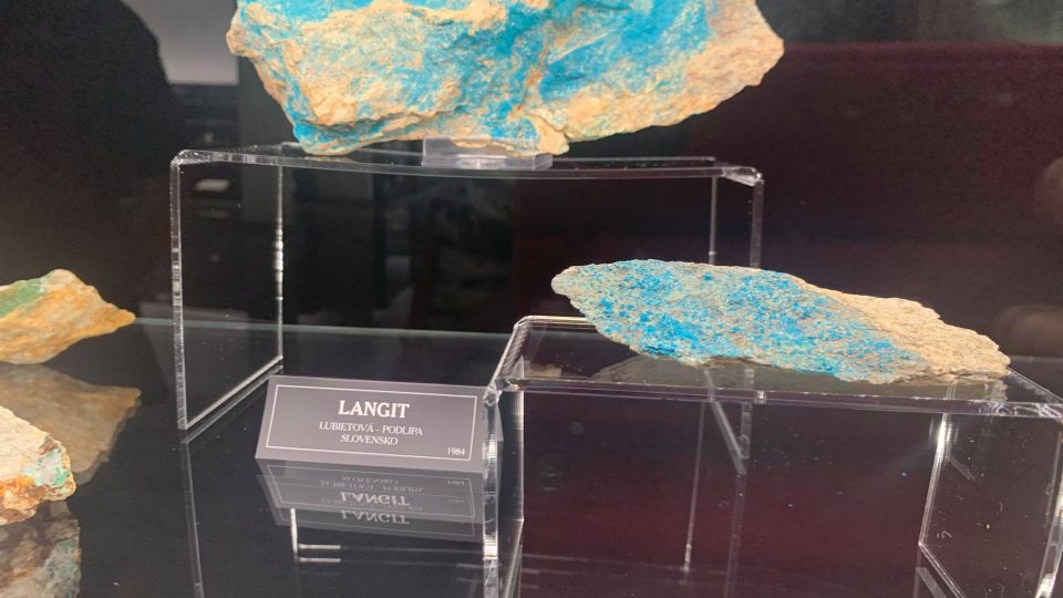 Milovníci drahých kamenů mohou navštívit Galerii minerálů ve Dvoře Králové nad Labem