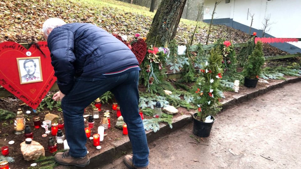 Lidé vzpomínali na Václava Havla na Hrádečku na Trutnovsku