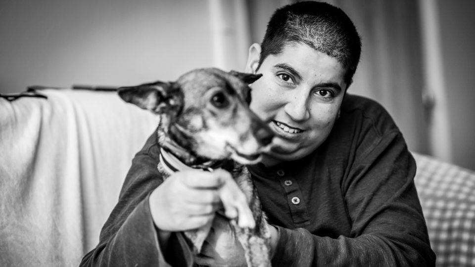 Naďa Bílá žije se svým pejskem Ritou | foto: Jiřina Šmídová, Český rozhlas Naďa Bílá žije se svým pejskem Ritou