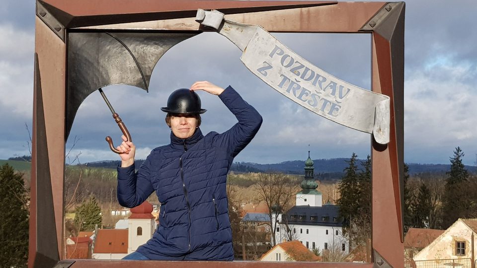 V Třešti na Vysočině mají kovaný rám, ve kterém se můžete vyfotit jako Pan Tau