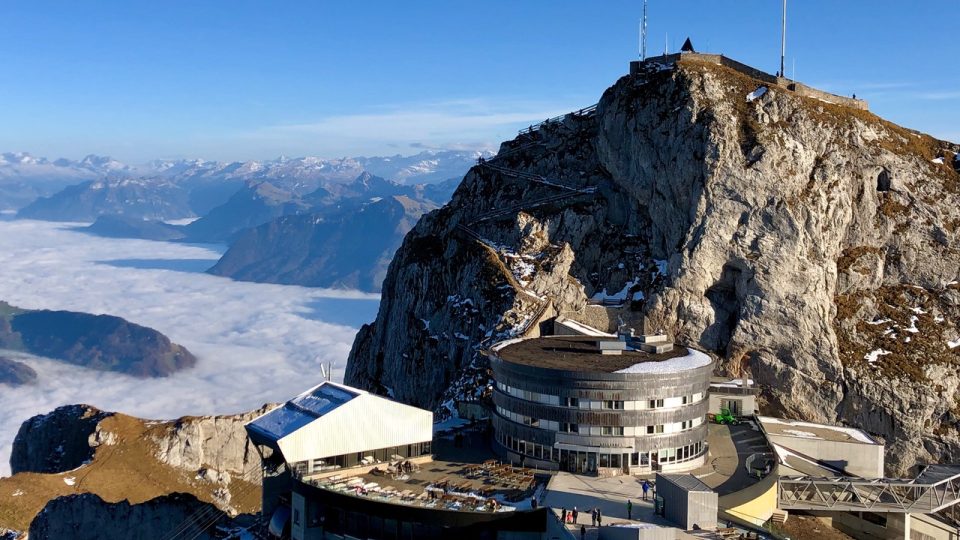 Dračí hora ve Švýcarsku hostí nejvýš položený vánoční trh v Evropě