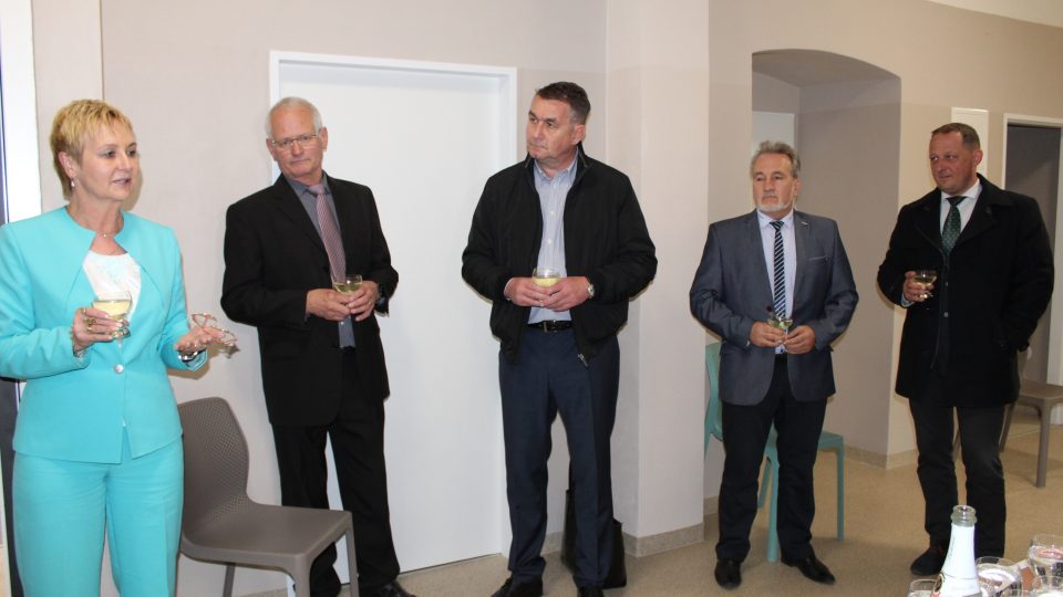 Oblastní nemocnice Náchod a. s. otevřela v Jaroměři novou stanici sociálních lůžek