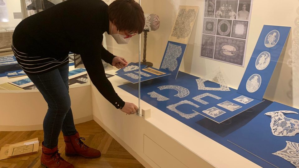 Muzeum krajky ve Vamberku v části nové expozice představí především jemné secesní krajky