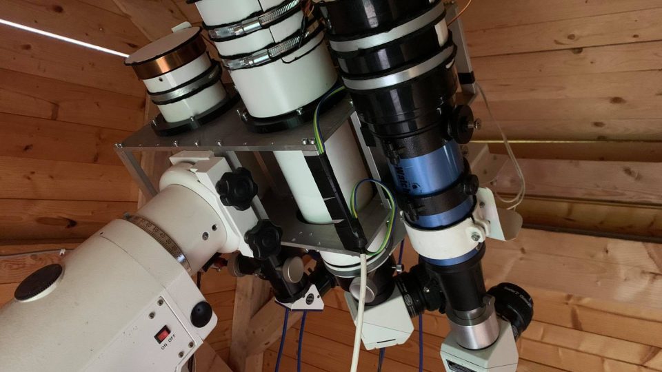 Robotizovaný sluneční dalekohled v areálu hvězdárny v Úpici