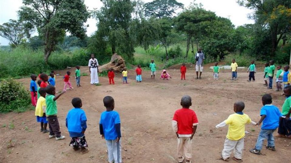 I děti v Africe jsou hravé