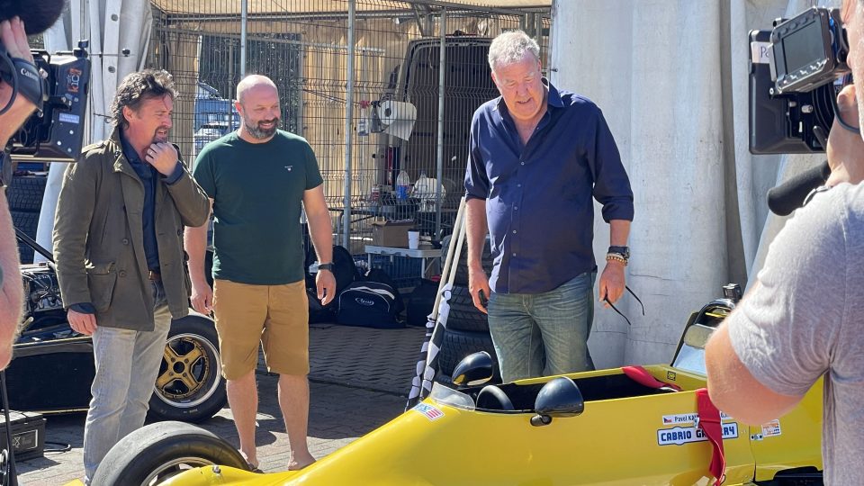 Historické formule Pavla Kaliny si zahrály v kultovním britském pořadu o autech s Jeremy Clarksonem