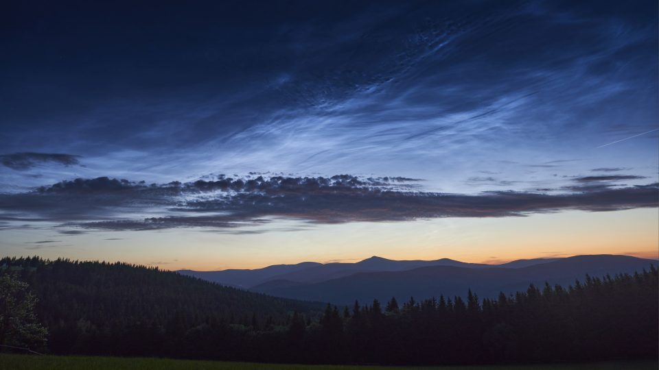 Noční svítící oblaka nad Krkonošemi (16.6.2020)
