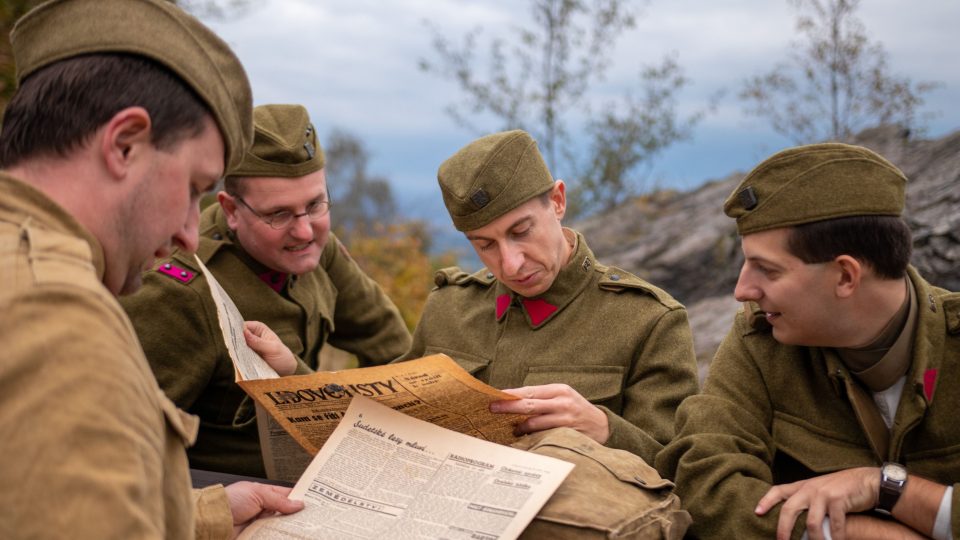 V pevnosti Dobrošov na Náchodsku filmaři natáčejí dokument o událostech roku 1938