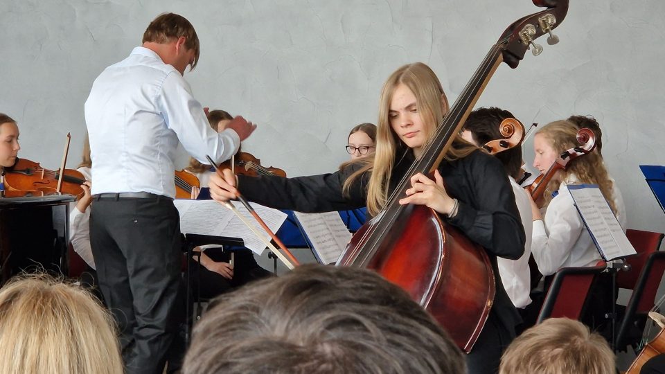 Smiling String Orchestra při ZUŠ Střezina v Hradci Králové