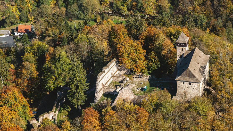 Zřícenina hradu na zalesněném návrší nad obcí Litice nad Orlicí, asi 7 km západně od města Žamberka. Od roku 1964 je chráněn jako kulturní památka