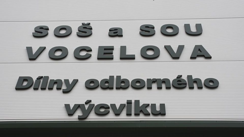 Moderní dílny pomohou žákům SOŠ a SOU Vocelova v Hradci Králové získat lepší praxi
