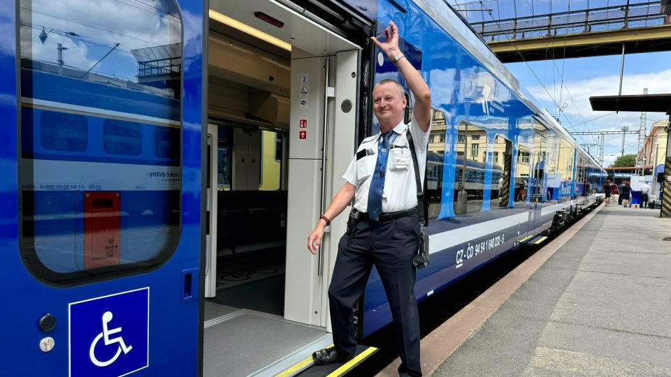 Největší obnova vlaků v historii Královéhradeckého kraje. Na zdejší tratě vyjede 40 nových vlaků