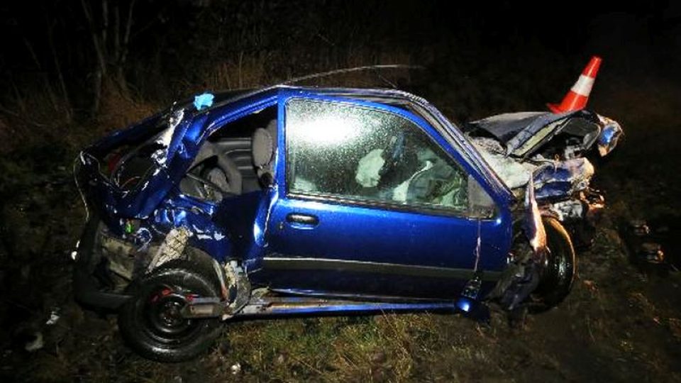 Nehoda pěti vozidel u Lochenic na Hradecku