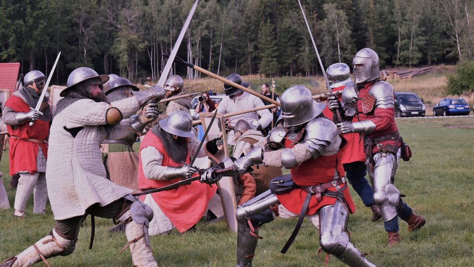 Spolek historického šermu Foltest se účastní historických bitev z období vrcholného středověku a dál se rozvíjí v oblasti scénického šermu