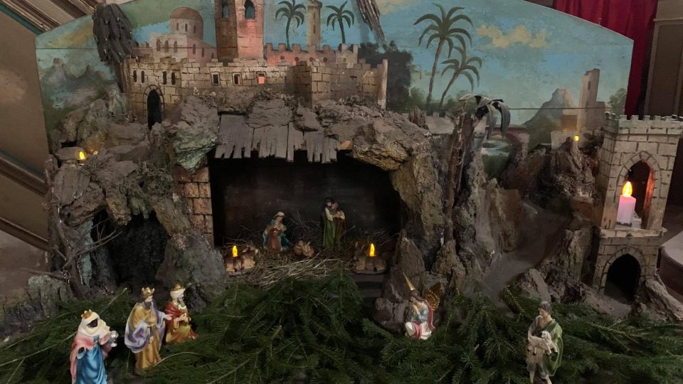 Kostel ve Starém Rokytníku u Trutnova se pyšní vánoční výzdobou