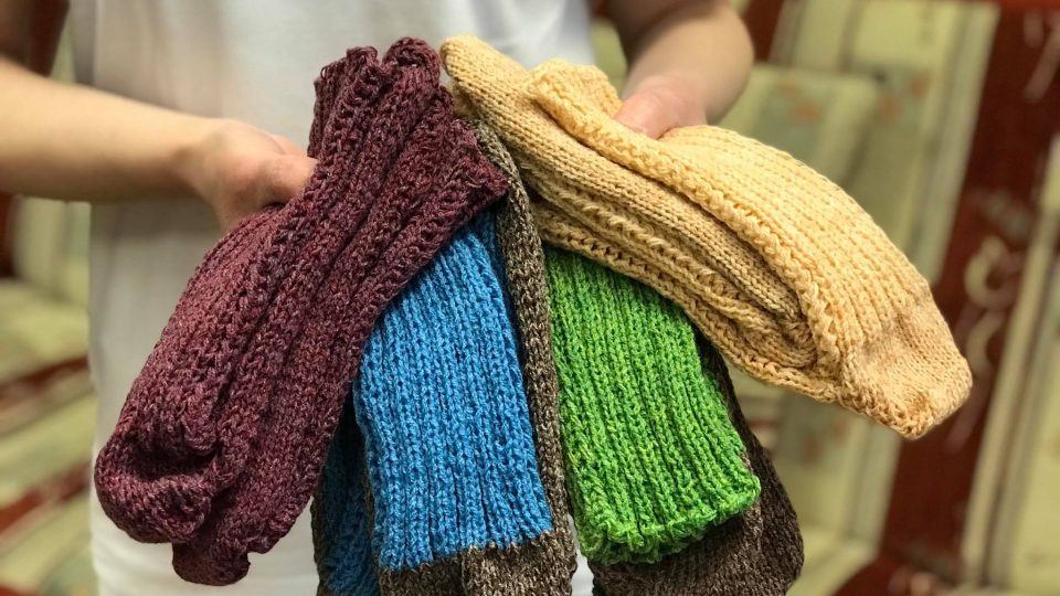Náchodská nemocnice žádá veřejnost o pletené ponožky