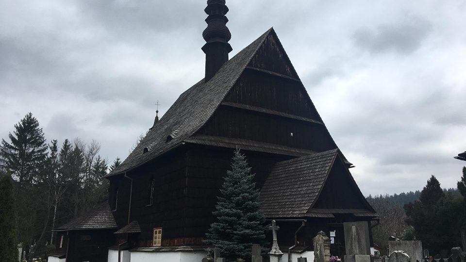 V Liberku na Rychnovsku začala oprava roubené zvonice a kostela sv. Petra a Pavla ze 17. století