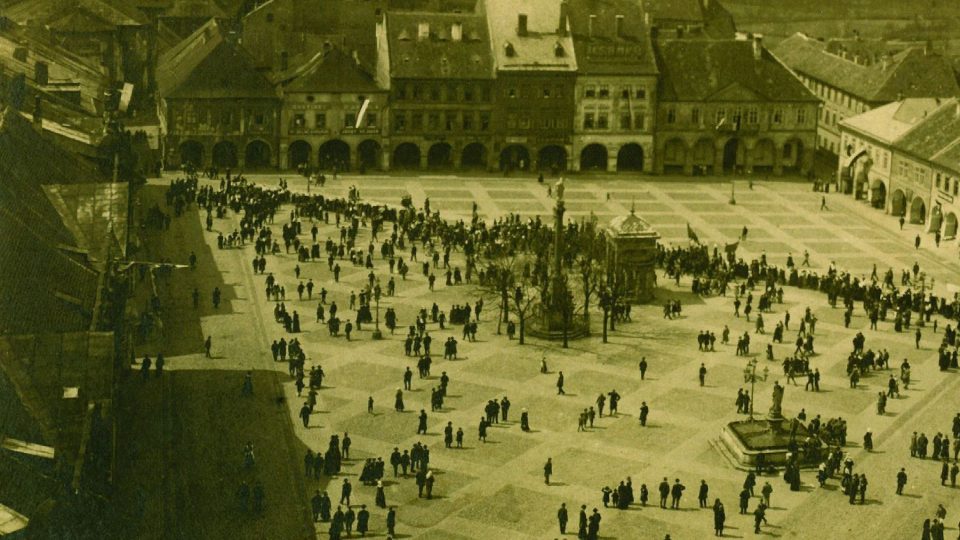 Valdštejnovo náměstí v Jičíně na konci 19. století