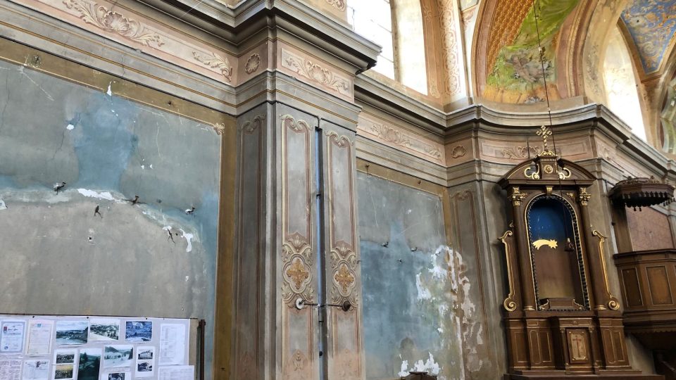 Černý důl na Vrchlabsku zachraňuje kostel Nejsvětější Trojice ve Fořtě